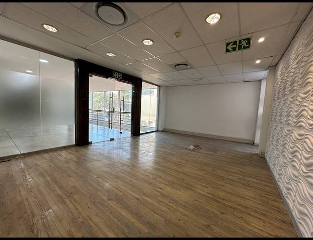 762M² OFFICE TO LET IN WOODMEAD